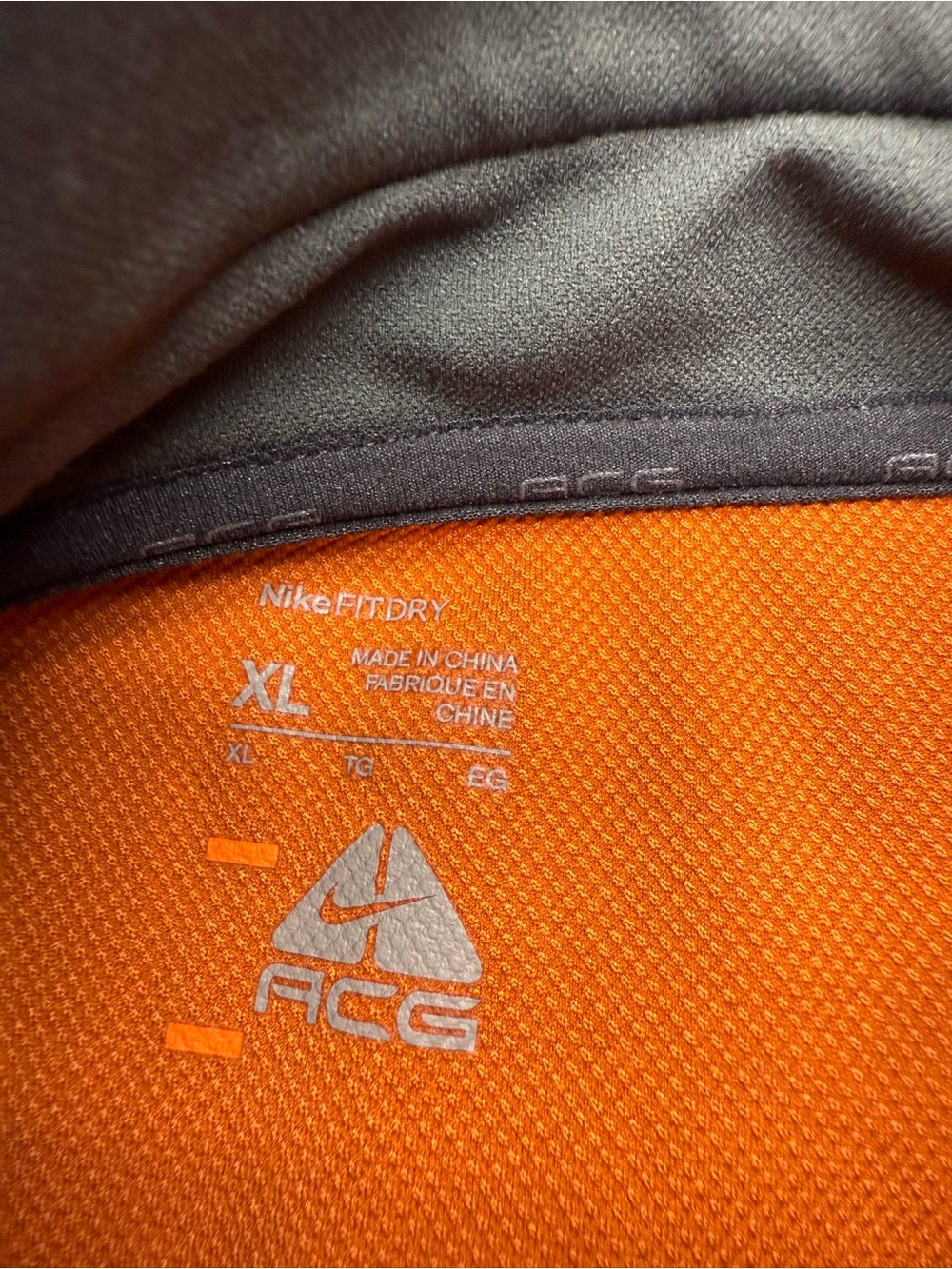 Nike FIT DRY ACG Men's XL Orange Quarter-Zip Performance Pullover - Picture 5 of 8